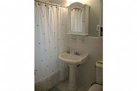 Adorable Home on Great Size Corner Lot in Memphis, TN (Photo 10 of 12)