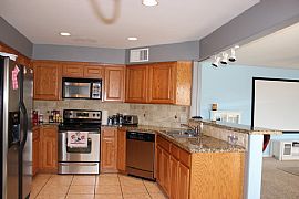 Single Family Dwelling Wit Large Great Rooms 4 Bd / 3.0 Ba in Sierra Vista, AZ (Photo 4 of 12)