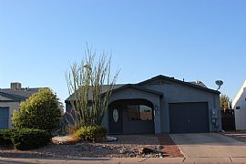 Must Not Miss Single Family Residence 2 Bd / 2.0 Ba in Sierra Vista, AZ