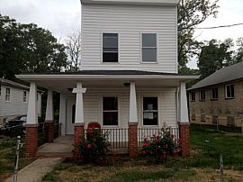 3 Bedroom Home Near Kenliworth Aquatic Garden in Washington, DC