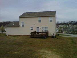 3 Bed 2.5 Bath Single Family House For Rent in Chester, VA (Photo 2 of 10)