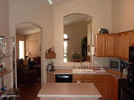 3bed/2bath Single Family Gorgeous Home in Gilbert, AZ (Photo 3 of 12)