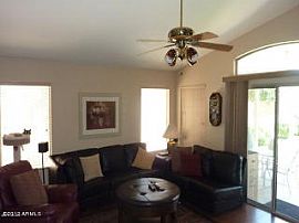 3bed/2bath Single Family Gorgeous Home in Gilbert, AZ (Photo 5 of 12)