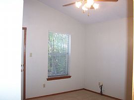 Wonderful Duplex Unit!  Close to Downtown! in Lawton, OK (Photo 10 of 11)