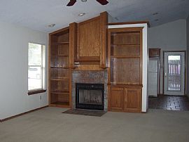 Wonderful Duplex Unit!  Close to Downtown! in Lawton, OK (Photo 2 of 11)