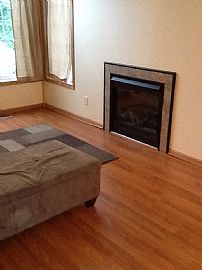 Beautiful 3bd Town House, Corner Unit, Great Location, Remodled in Spring Lake Park, MN (Photo 6 of 9)