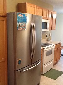 Beautiful 3bd Town House, Corner Unit, Great Location, Remodled in Spring Lake Park, MN (Photo 8 of 9)