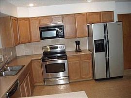 Single Family House-Vacant and Ready to Move In. in Roswell, NM (Photo 3 of 6)