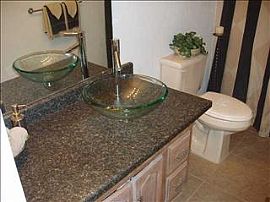 Single Family House-Vacant and Ready to Move In. in Roswell, NM (Photo 5 of 6)