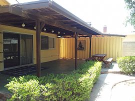 3 Bedroom, 2 Bath Beautiful Granada Hills House in Granada Hills, CA (Photo 8 of 12)