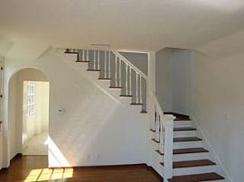 Nice Home For Rent in Los Angeles, CA (Photo 4 of 6)