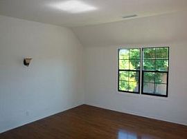 Nice Home For Rent in Los Angeles, CA (Photo 5 of 6)