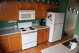 3 Bed 2 Bath Near Offutt Afb in Bellevue, NE (Photo 3 of 12)