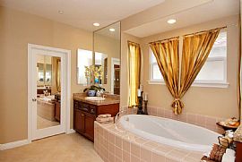 Gorgeous 4 Bedroom Single Family Home in Beautiful San Clemente in San Clemente, CA (Photo 7 of 8)