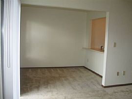 1 Bedroom Large,  in Grand Rapids, MI (Photo 3 of 7)