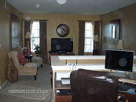 Well Kept 2 Bedroom Home in Blackberry Knoll in Oswego, IL (Photo 12 of 12)