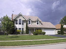 Great Home Rent Reduced By $200 in Naperville, IL