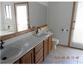 Home For Rent with a Community Pool!! in Henderson, NV (Photo 6 of 9)