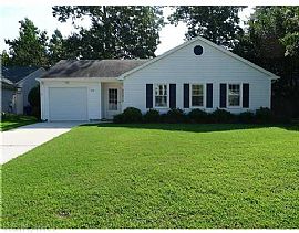 Lovely 3 Bedroom 2 Bath Single Family Home in Newport News, VA