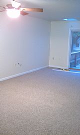 3 Bedroom Townhouse in Belcamp, MD (Photo 2 of 9)