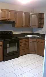 3 Bedroom Townhouse in Belcamp, MD (Photo 7 of 9)
