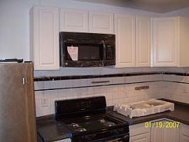 Single-Family Home 2br 1ba at Carpenter Street, Philadelphia Pa in Philadelphia, PA