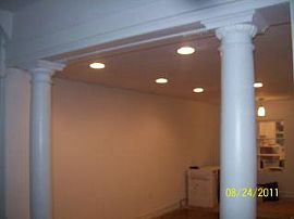 Single-Family Home 2br 1ba at Carpenter Street, Philadelphia Pa in Philadelphia, PA (Photo 2 of 5)