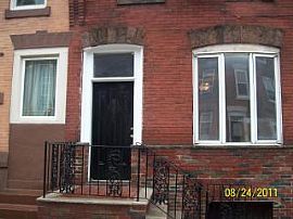 Single-Family Home 2br 1ba at Carpenter Street, Philadelphia Pa in Philadelphia, PA (Photo 5 of 5)