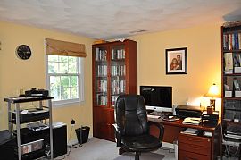 Easy Access to 495 and 93 ! in Tewksbury, MA (Photo 10 of 12)