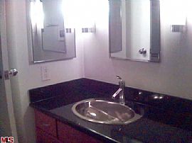 Light, Bright Loft in Little Tokyo in Los Angeles, CA (Photo 4 of 5)