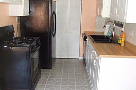 3-Bdrm Brick - Nice Quiet Neighborhood in Indianapolis, IN (Photo 4 of 9)