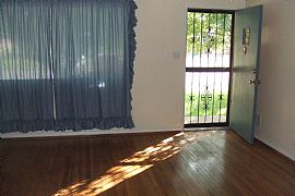 3-Bdrm Brick - Nice Quiet Neighborhood in Indianapolis, IN (Photo 5 of 9)