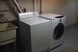 3-Bdrm Brick - Nice Quiet Neighborhood in Indianapolis, IN (Photo 8 of 9)