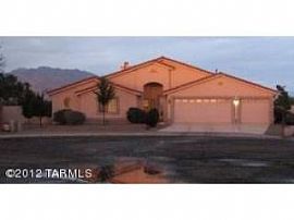 4br/2+1ba Single Family House - Tucson in Tucson, AZ (Photo 2 of 10)