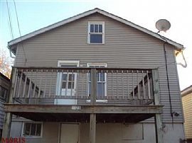  Great 3 Bed/ 1 Bath with Deck! in Saint Louis, MO (Photo 7 of 7)