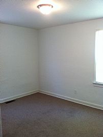 Great 2 Bedroom! in Dellwood, MO (Photo 2 of 6)