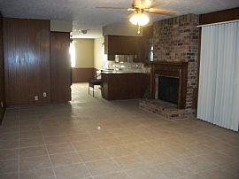 Newly Renovated Home For Rent!! in Houston, TX (Photo 5 of 9)