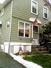 Beautiful Single Family 3 Bedroom Home / House - Great Location in East Providence, RI