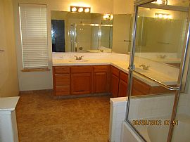 Shows Like a Model Home  in Fresno, CA (Photo 4 of 6)