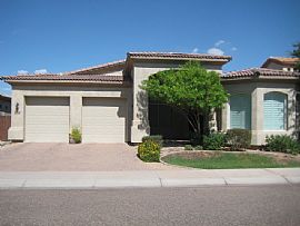 Single Family Home Furnished 4 Bedrm, 3 Baths in Phoenix, AZ