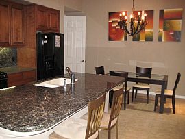 Single Family Home Furnished 4 Bedrm, 3 Baths in Phoenix, AZ (Photo 3 of 9)