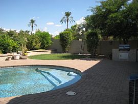 Single Family Home Furnished 4 Bedrm, 3 Baths in Phoenix, AZ (Photo 9 of 9)