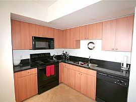 1bd Condo in The Heart of Beverly Hills in Beverly Hills, CA (Photo 5 of 8)