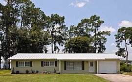 Gorgeous Lakefront Home! in Lake Placid, FL (Photo 3 of 12)