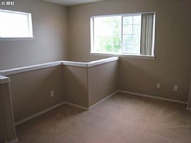 3br, 2.5ba, Loft, Newer Home in Beautiful Arbor Vineyards. Clos in Beaverton, OR (Photo 6 of 11)