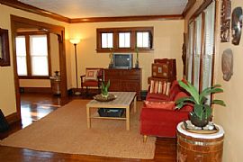 Available Immediately -Charming 2+bedroom Home, Huge Garage in Saint Paul, MN (Photo 3 of 11)