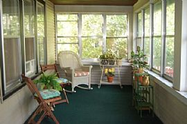 Available Immediately -Charming 2+bedroom Home, Huge Garage in Saint Paul, MN (Photo 8 of 11)