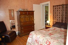 Available Immediately -Charming 2+bedroom Home, Huge Garage in Saint Paul, MN (Photo 9 of 11)