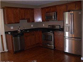 Awesome Home For Rent in Waterbury, CT (Photo 2 of 10)