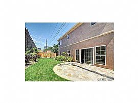 Adorable Home For Rent in Los Angeles, CA (Photo 3 of 8)